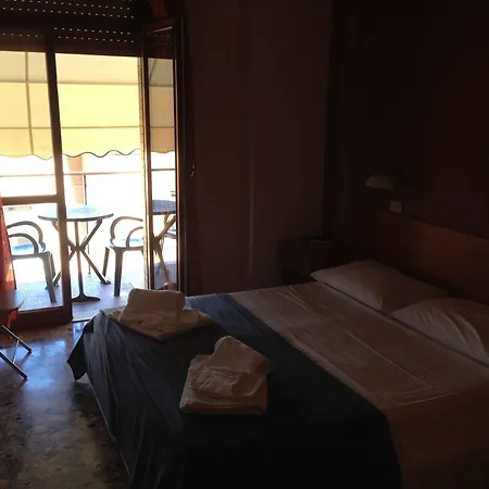 Sant'oronzo 2* ليتشي